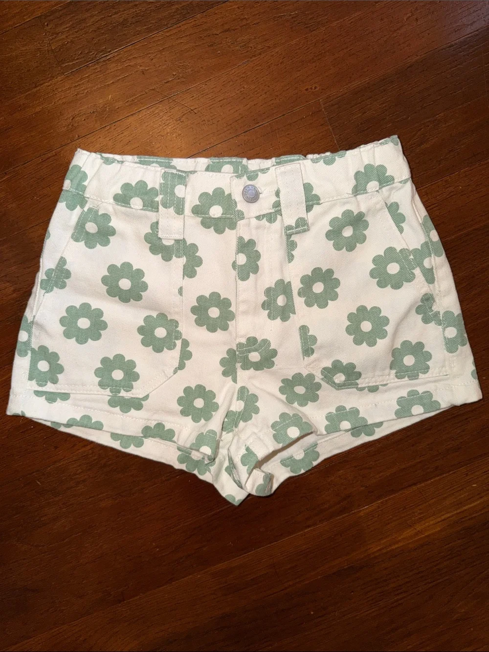 PacSun White Shorts with Green Daisy Ditzy Floral Print Size XS